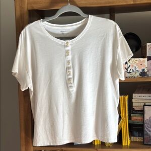 Banana Republic White Short Sleeve Tee